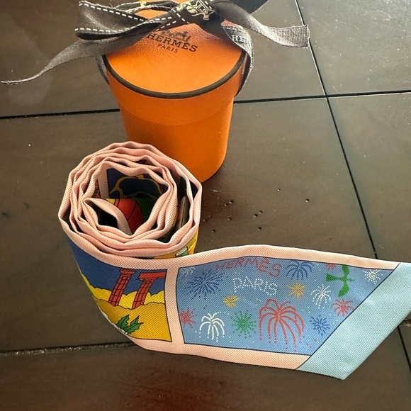 NWT Hermès Multicolor Twilly Scarf limited edition